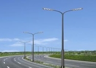 Tiang Penerangan Jalan Galvanis Listrik Tinggi 8M Dengan Lampu LED Untuk Penerangan Luar Ruangan